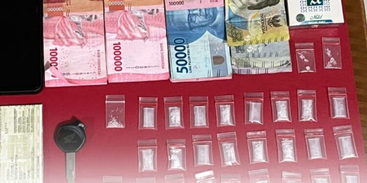 Barang bukti pria berinisial SY (35) diduga simpan sabu diamankan Polres Kukar