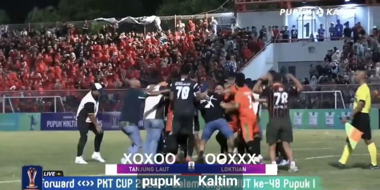 Partai Final PKT Cup 2025 Loktuan vs Tanjung. (Dok: Screenshot Live Bontang Post)