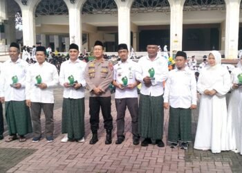 MWC NU Bontang Barat Anugerahkan Santri Award 2025