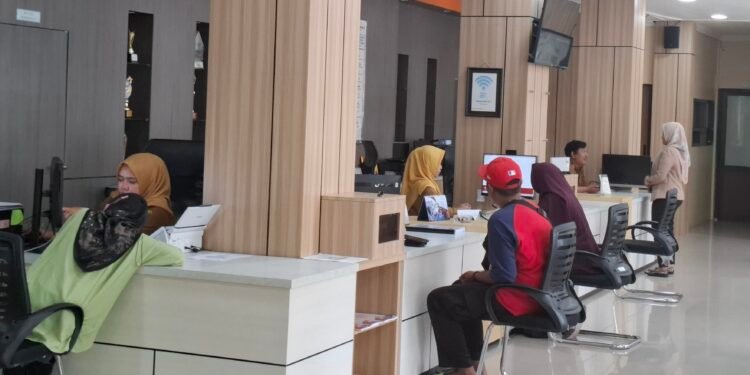 Terpantau proses pelayanan di DPMPTSP Bontang