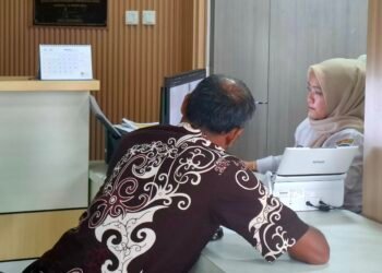 Proses pelayanan di Kantor DPMPTSP Bontang