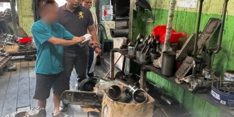 Pelaku berinisial K (28) diamankan polisi karna memcuri