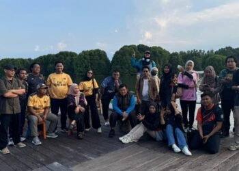 Para peserta cabor jurnalistik berfoto bersama usai lomba. (Ist)