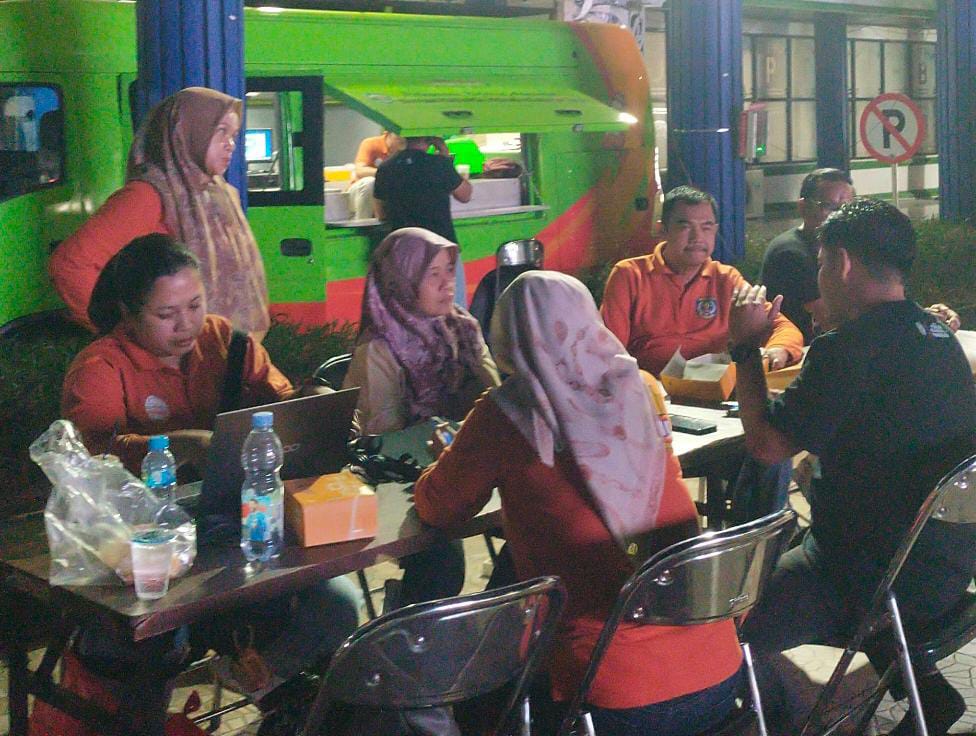 Salah satu kegiatan pelayanan administrasi kependudukan Disdukcapil Bontang