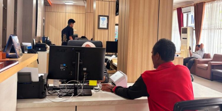 Situasi layanan di Kantor DPMPTSP Kota Bontang