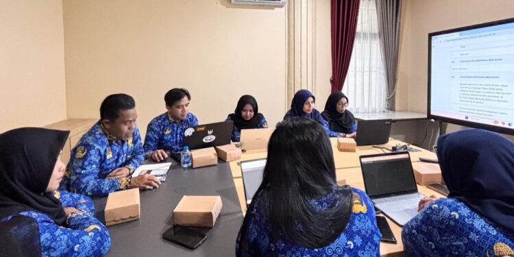 Bidang Perizinan DPM-PTSP rapat bersama dengan Dinkes Kota Bontang