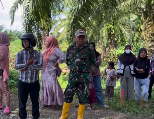 Tangkapan layar vidio penolakan warga