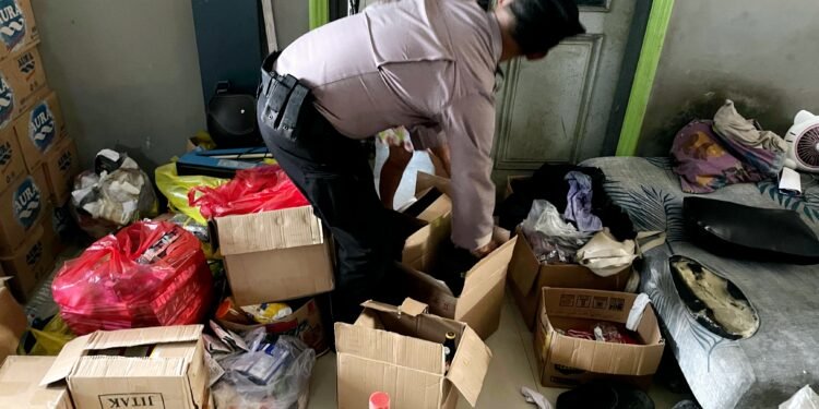 Polres Bontang Tertibkan Penjual Miras Tanpa Izin, 176 Botol Disita