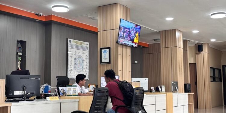 Pelayanan langsung di Kantor DPMPTSP Bontang