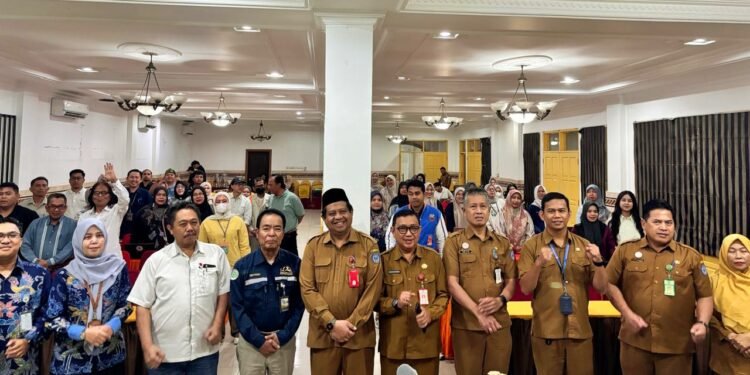 Pelaku usaha mengikuti sosilisasi tata cara pelaporan LKPM yang digelar DPMPTSP Bontang