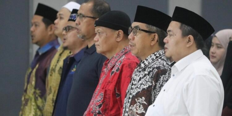 Bupati Kutai Timur (Kutim) Ardiansyah Sulaiman hadir di Seminar Parenting Jaringan Sekolah Islam Terpadu (JSIT)