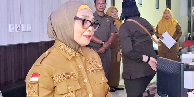 Wali Kota Bontang Neni Moerniaeni