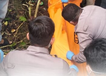 Polsek Tenggarong turun ke lokasi penemuaan mayat