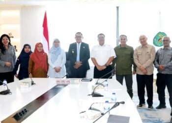 Wakil Gubernur Kaltim Seno Aji lakukan pertemuan bersama Dirjen Lahan dan Irigasi Pertanian Kementan RI, Hermanto, di Samarinda, Selasa (9/12/2025).