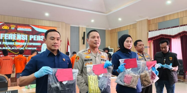 Konferensi Pers Polres Kutim soal kasus pencabulan