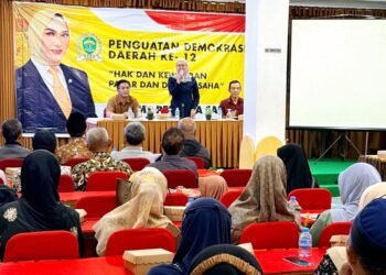 Anggota DPRD Kalimantan Timur, Shemmy Permata Sari (SPS) kembali melakukan kegiatan silaturahim bersama warga Kota Bontang, Minggu (21/12/2025).