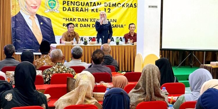 Anggota DPRD Kalimantan Timur, Shemmy Permata Sari (SPS) kembali melakukan kegiatan silaturahim bersama warga Kota Bontang, Minggu (21/12/2025).