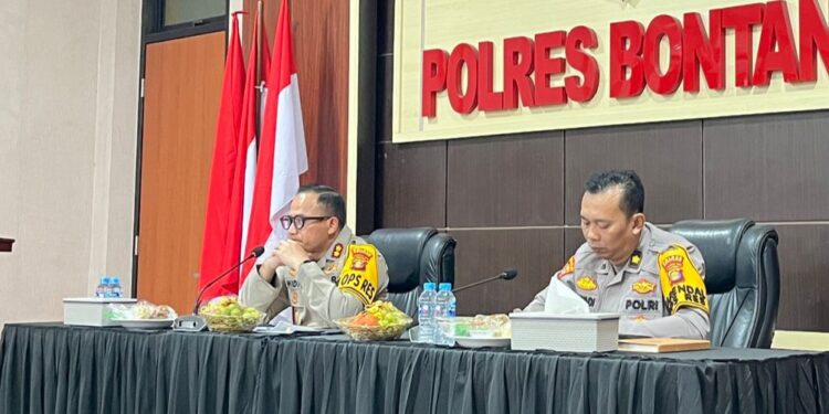 Polres Bontang menggelar press release akhir tahun 2025 yang dipimpin langsung Kapolres Bontang, AKBP Widho Anriano, Selasa (30/12/2025).