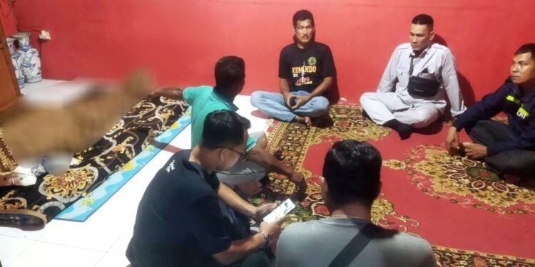Saat Anggota Unit Intelkam Polsek Bontang Utara langsung mendatangi lokasi
