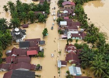 Banjir di Utara Sumatera: (ANTARA FOTO/Syifa Yulinnas)