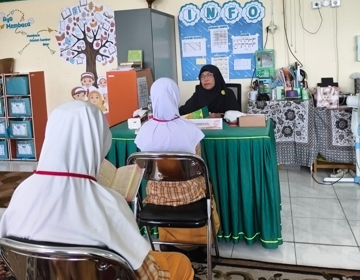 Siswa SDIT Cahaya Fikri Ikuti Ujian Munaqoshah Metode UMMI