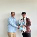 Direktur Kebudayaan, Pariwisata, dan Ekonomi Kreatif Otorita IKN, Muhsin Palinrungi (kanan) dan finalis Putera Pelajar Kalimantan Timur 2026, Stanislaus Nathan Aradian Purba (kiri). (Ist)