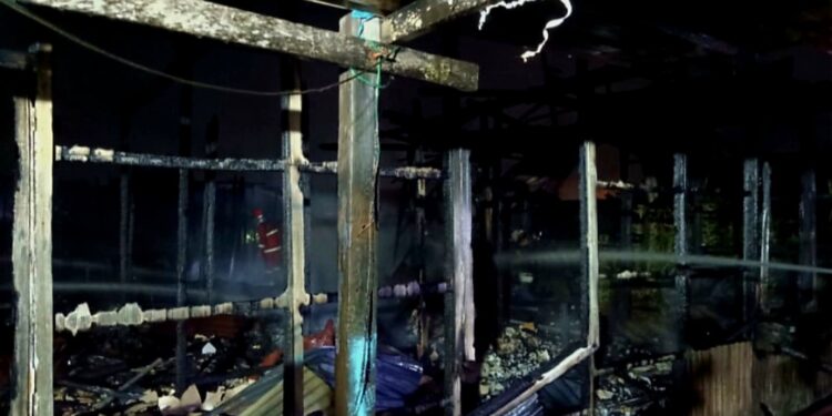 Kondisi rumah warga usai terbakar