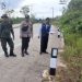 Bhabinkamtibmas Kelurahan Bontang Lestari, Bripka Syamsiar Fadly, mendampingi pengecekan lapangan terkait persoalan lahan, Rabu (14/1/2026) sekitar pukul 14.30 WITA.