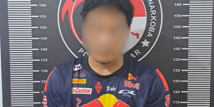 Seorang pria berinisial AE (35), warga Tenggarong, diamankan setelah diduga terlibat peredaran sabu dan obat keras jenis Dobel L