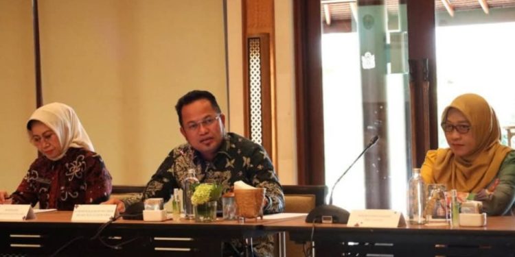 Gubernur Kalimantan Timur, Rudy Mas'ud membuka FGD Bapenda wilayah Indonesia Tengah dan Timur di Bali, Kamis (12/2/2026).