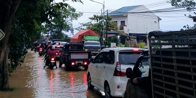 Kondisi macet di Jalan KS. Tubun Bontang