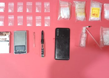 Alat bukti berupa 12 Paket Diduga Sabu diamankan Polres Bontang