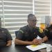 Kepala Seksi Tindak Pidana Khusus Kejari Prihanida Dwi Saputra (tengah). (Istimewa)