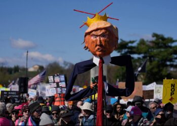 Ribuan demonstran turun ke jalan di berbagai kota di Amerika Serikat pada Sabtu (28/3/2026)