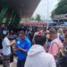 Ribuan pemudik tiba menggunakan armada kapal milik PT Pelayaran Nasional Indonesia (Pelni) di Pelabuhan Semayang.