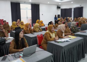 Kegiatan Pemkab Kutim soal pengarahan dan koordinasi pemeriksaan ritel serta takjil Ramadan di Aula Dinkes Kutim, Sangatta Utara, Senin (2/3/2026).