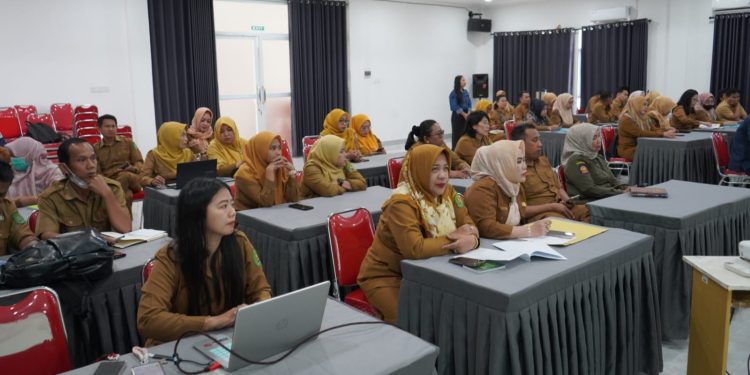 Kegiatan Pemkab Kutim soal pengarahan dan koordinasi pemeriksaan ritel serta takjil Ramadan di Aula Dinkes Kutim, Sangatta Utara, Senin (2/3/2026).