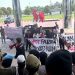 Puluhan mahasiswa yang tergabung dalam Gerakan Mahasiswa Nasional Indonesia (GMNI) Cabang Kutai Timur menggelar aksi di Kantor DPRD Kutai Timur, Rabu (4/3/2026).
