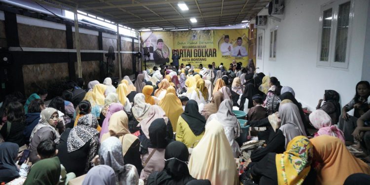 Golkar Bontang Buka Puasa Bersama Warga