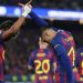 Selebrasi pemain Barcelona Raphinha dengan Lamine Yamal
