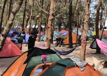 Pantai Panrita Lopi Kukar Diserbu Wisatawan saat Libur Lebaran