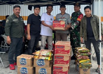 Jaringan Media Siber Indonesia (JMSI) Kota Bontang menyalurkan bantuan logistik kepada warga terdampak musibah kebakaran