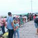 Para wisatawan yang berkunjung ke Pulau Beras Basah