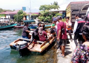 Pihak BPBD Bontang lakukan evakuasi bocah yang nyaris tengelam
