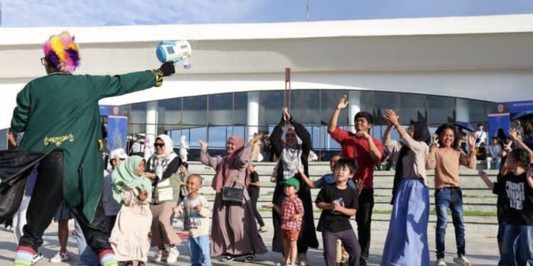 Para wisatawan yang berkunjung di IKN