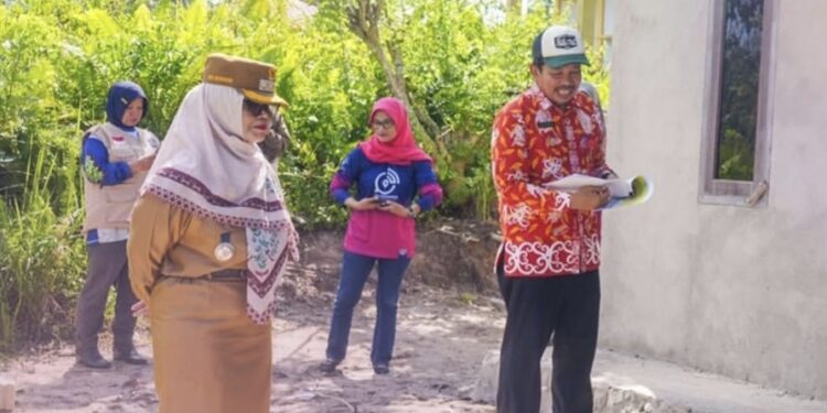 Saat Wali Kota Neni Moerniaeni meninjau langsung progres pembangunan hunian di kawasan Bontang Lestari