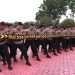 Personel Polres Kutim gelar latihan Pengendalian Massa di Halaman Mako Polres, Kamis (05/03/2026). (Dok. Polres Kutim)