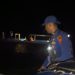 Sat Polairud Polres Kutim mengevakuasi kapal pemancing yang mengalami mati mesin di perairan Teluk Lombok, Kecamatan Sangatta Utara, Kamis (19/3/2026). (Dok. Polres Kutim)