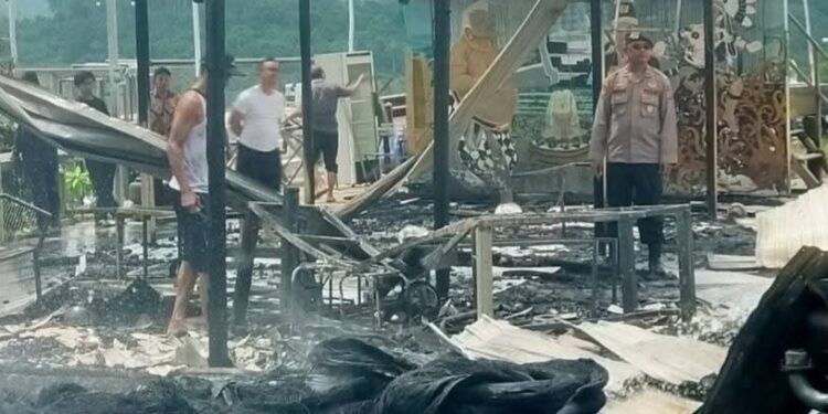 Kondisi bengkel usai terbakar di Kukar