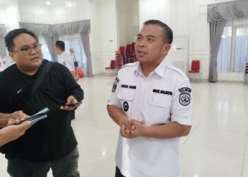 Wakil Wali Kota Bontang, Agus Haris saat diwawancarai awak media